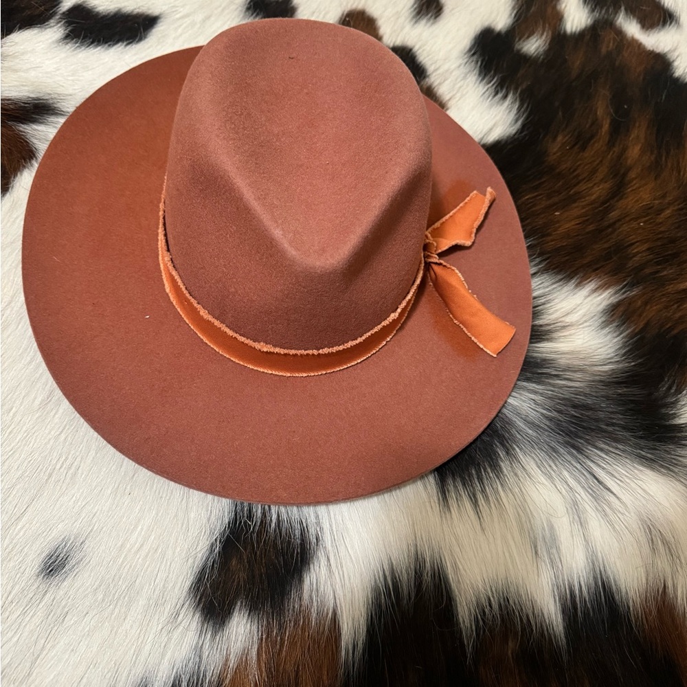 Orange olive & pique hat